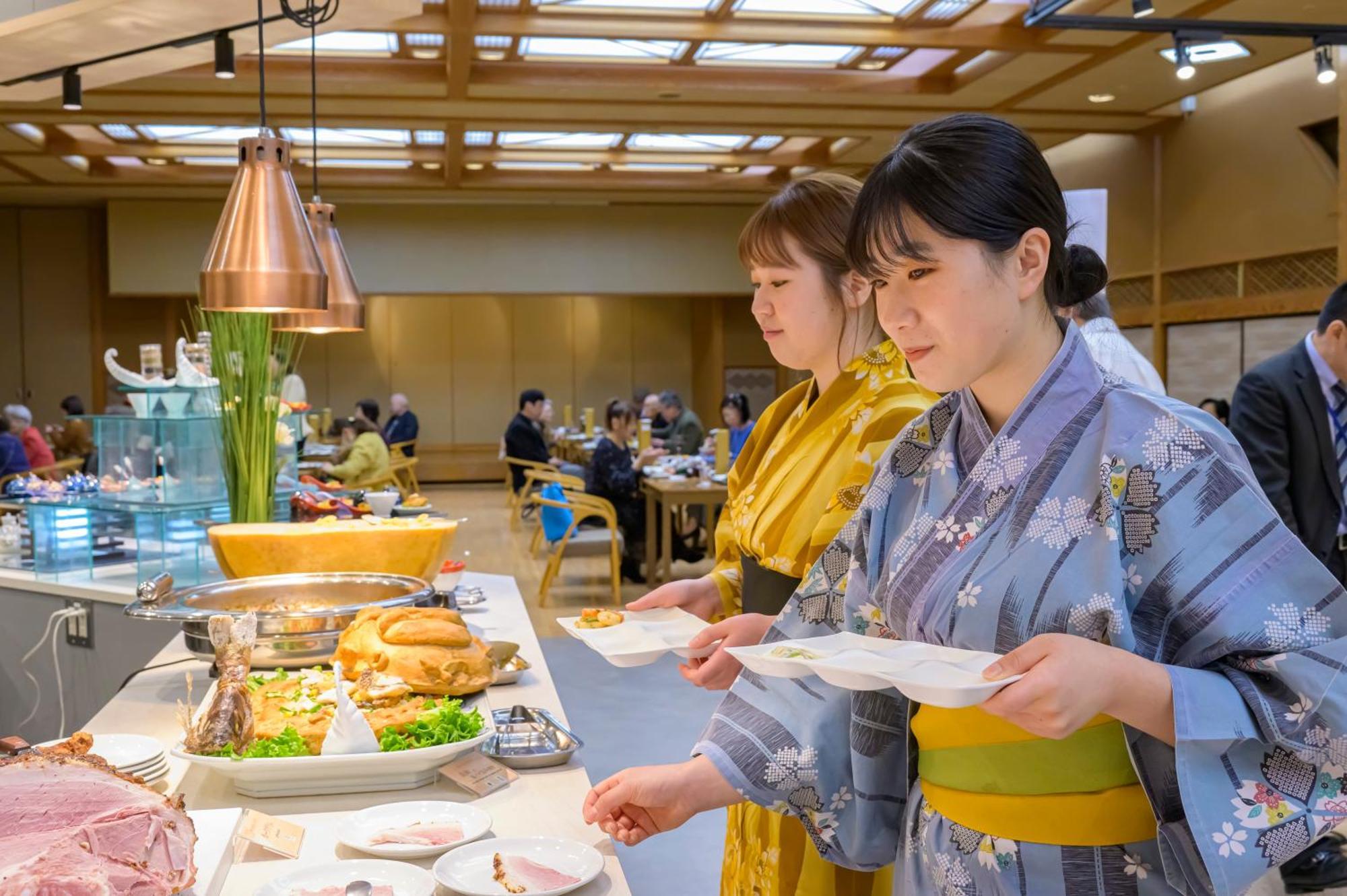 Senkeien Tsukioka Hotel Kaminojama Kültér fotó