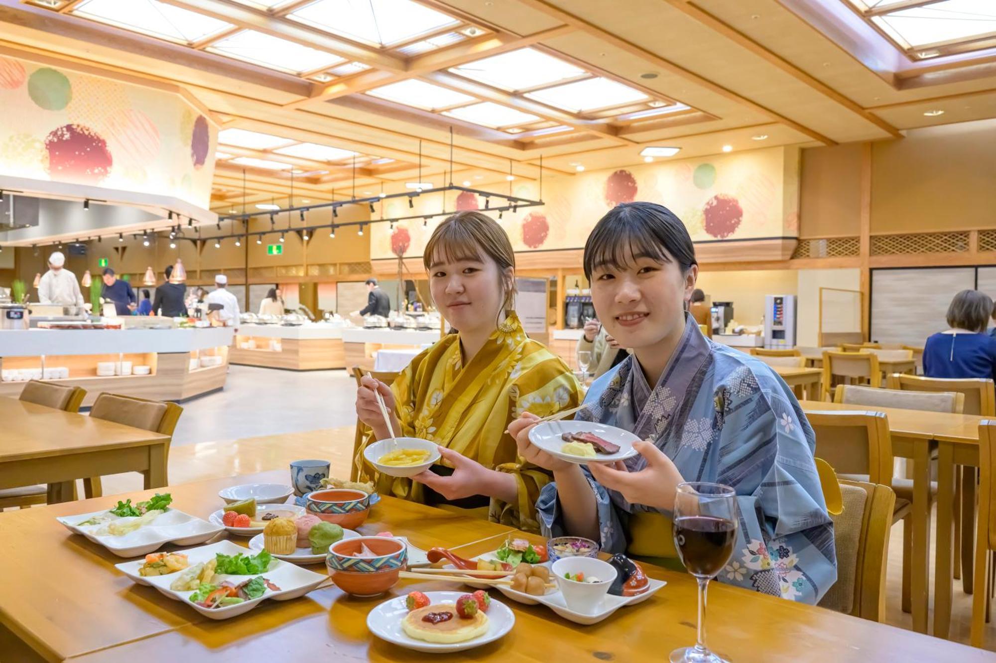 Senkeien Tsukioka Hotel Kaminojama Kültér fotó